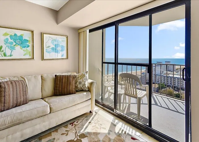 1 Bedroom With Side Ocean View And Outdoor Pool! *