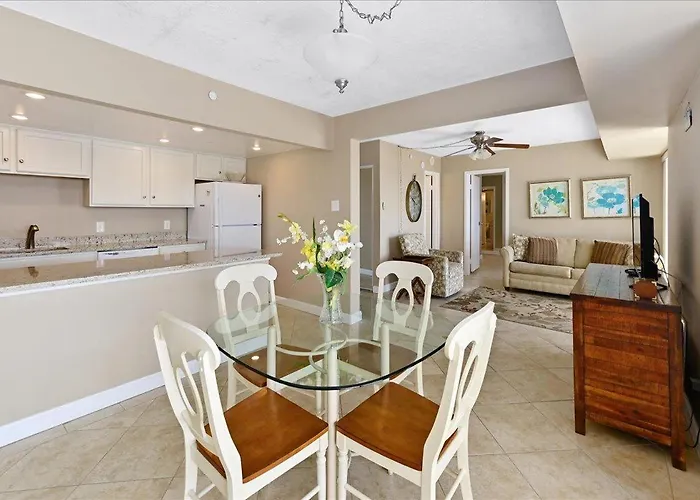 Hébergement de vacances 9400 Building - 1 Bedroom With Side Ocean View And Outdoor Pool! *