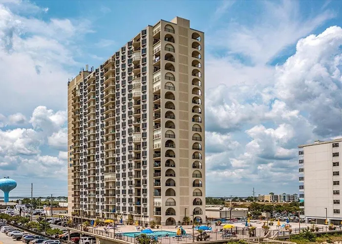 9400 Building - 1 Bedroom With Side Ocean View And Outdoor Pool!